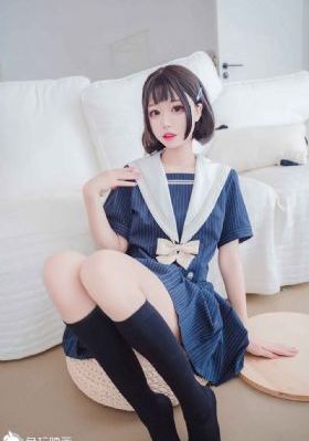 丰满人妇精油按摩